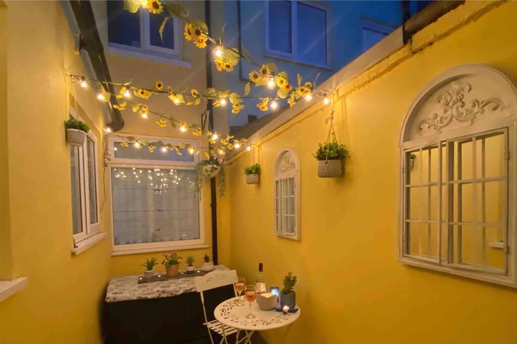 Lilly'S Cottage, Filey, Sleeps 8 Kültér fotó